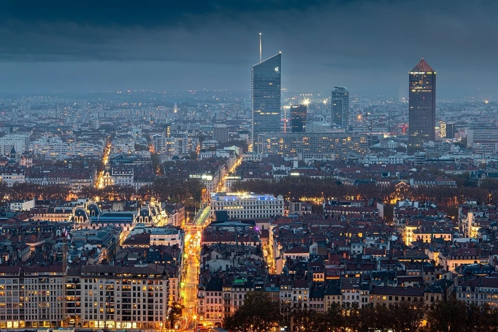 Comment obtenir une formation rémunérée à Lyon ?